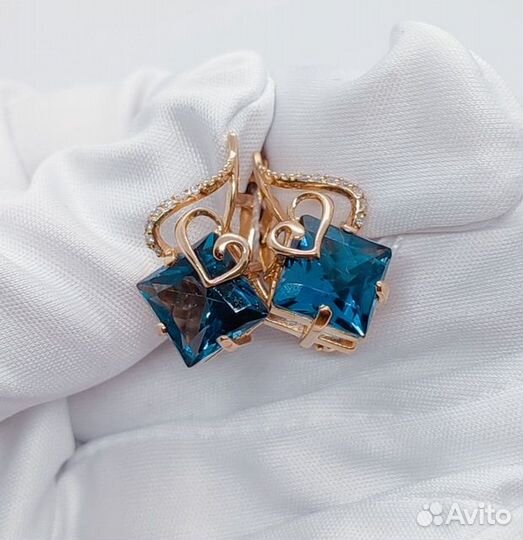 Золотые серьги с фианитом