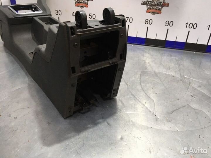 Консоль между сидений Ford Focus 2 седан hxdb 2007