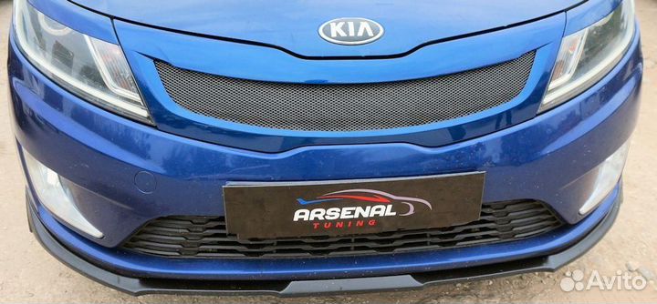 Накладка на решетку радиатора для KIA RIO 3