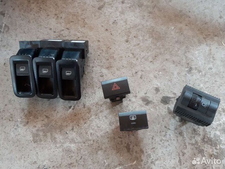 Кнопки стеклоподъемника Volkswagen polo седан