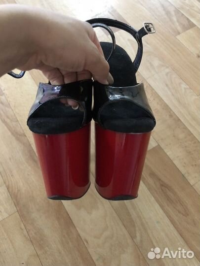 Стрипы pleaser 37 тройки