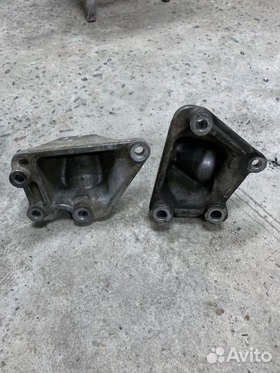 Крепление подушки двигателя паджеро 3