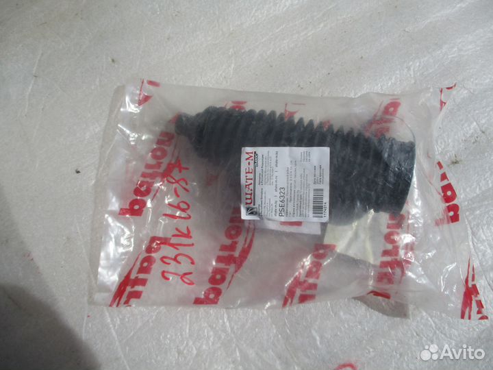 Пыльник рулевой рейки Opel Astra H 2004