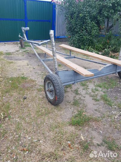 Лодочный прицеп