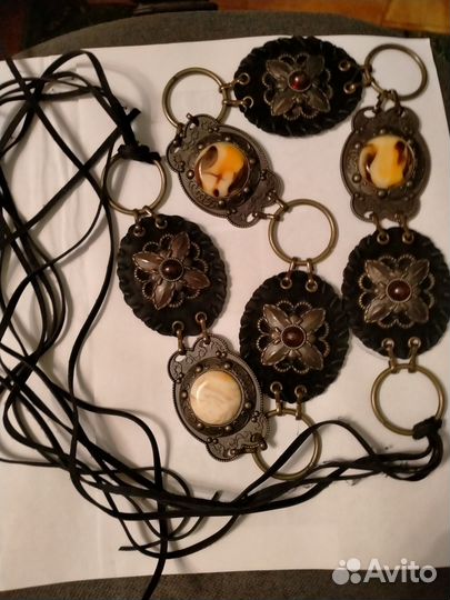 Пояс женский кожаный, звенья из металла с камнем