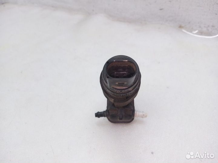 Насос омывателя audi Q5 FY Уневерсал/хэтчбек