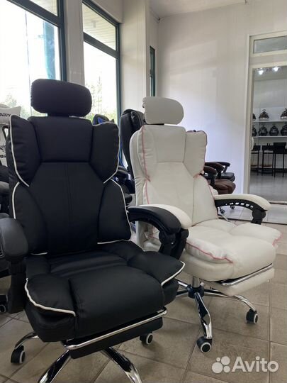 Офисное компьютерное кресло