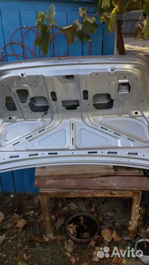 Крышка, дверь багажника