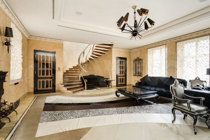 6-к. квартира, 633 м², 5/5 эт.