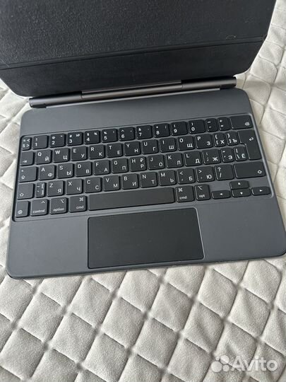 Apple Magic Keyboard для iPad Pro 11