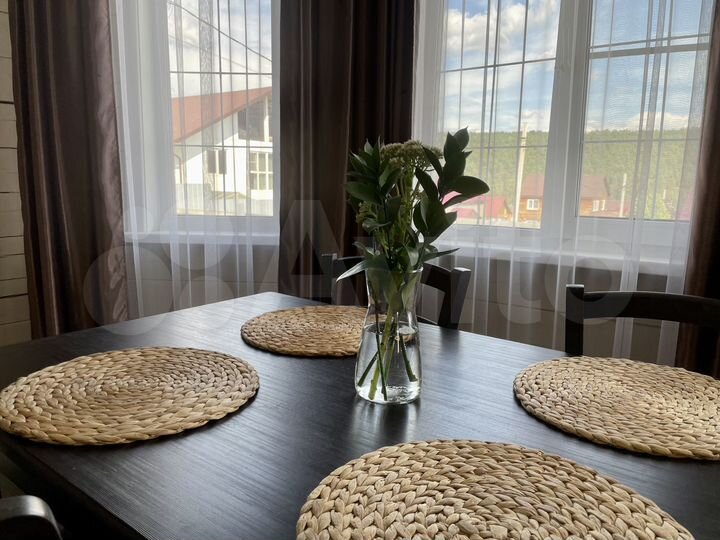 Коттедж 198 м² на участке 6 сот.