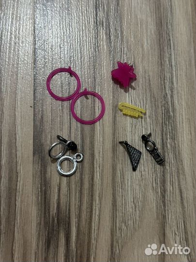 Одежда и аксессуары для кукол