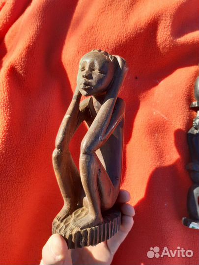 Распродаю свою коллекцию деревянных статуэток ручн