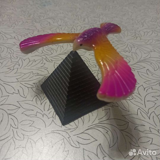 Сувенир балансирующий орел