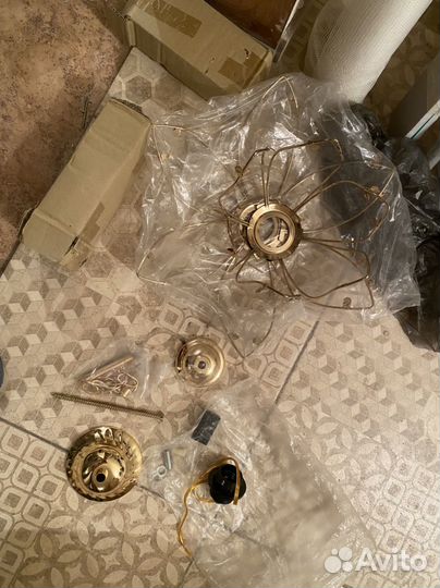 Люстра новоя