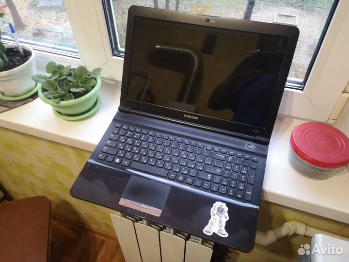 Ноутбук Samsung RC520 на i3 с SSD