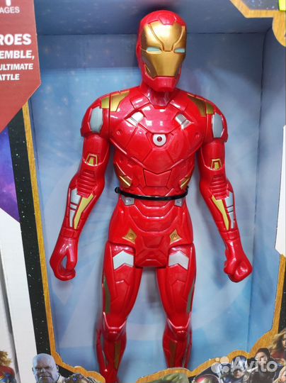 Настольная фигурка красная