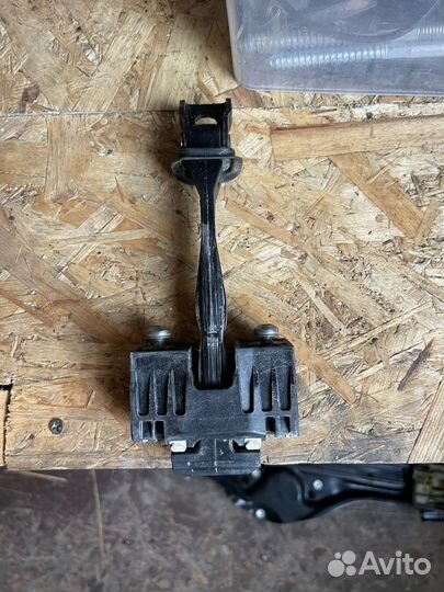 Ограничитель двери задней левой bmw f15 x5