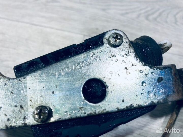 Замок двери задний правый LADA Priora хетчбэк