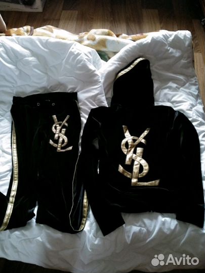 Костюм спортивный бархатный