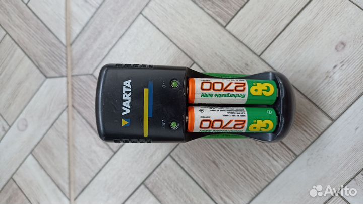 Зарядное устройство для аккумуляторных батареек