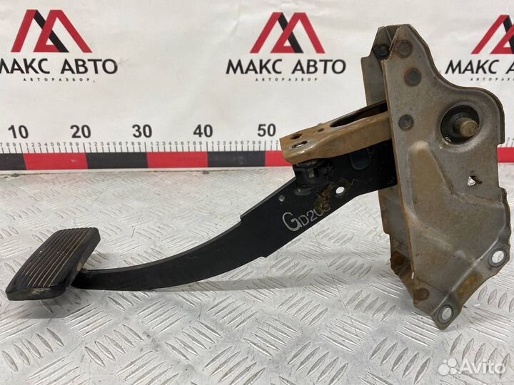 Б/У педаль тормоза Mazda Demio DW3W B3 1.3 Л (83