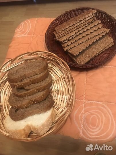 Две плетёные корзинки для хлеба и печенья