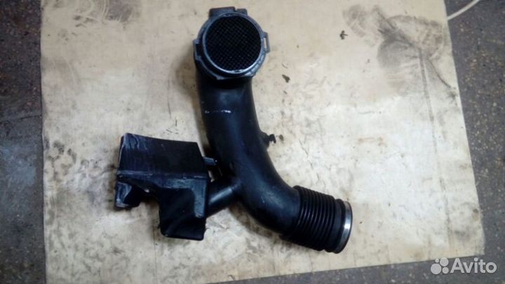 Патрубок воздушного фильтра BMW X5 Е53 3л Бензин м