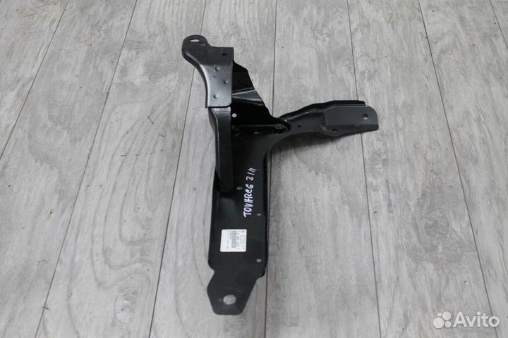 Кронштейн крепления сидений правыйtouareg Таурег