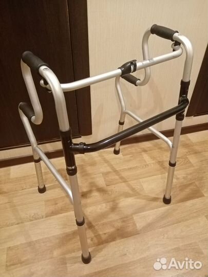 Ходунки для взрослых шагающие