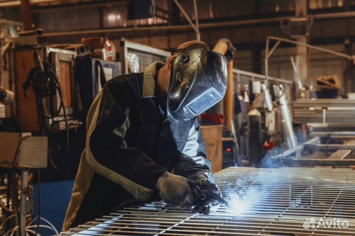Сварщик на полуавтомат