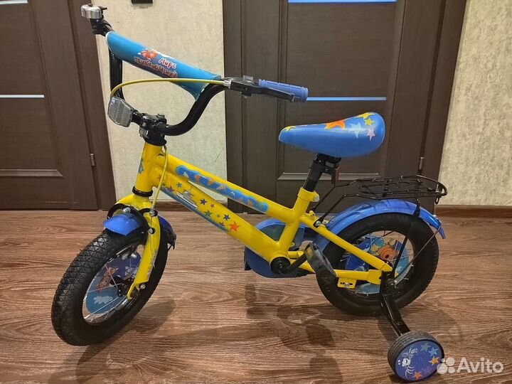 Детский велосипед четырехколесный