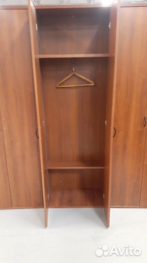 Шкафы гардеробные Б.У
