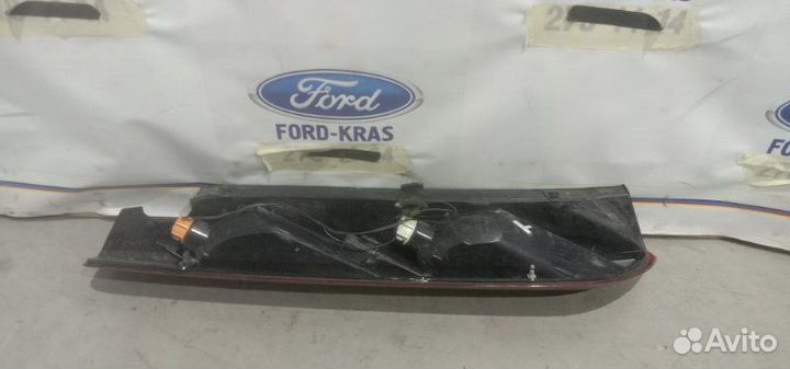 Стоп-сигнал задний правый Ford Focus хетчбэк sida