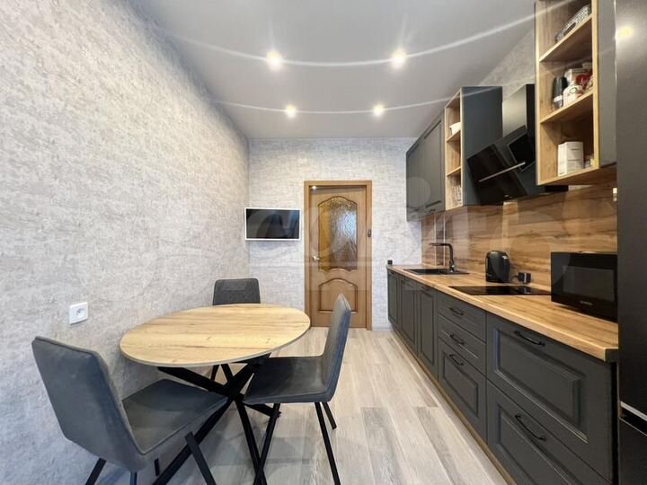 2-к. квартира, 78 м², 10/12 эт.