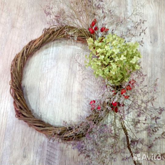 Венок из лозы – основа декора