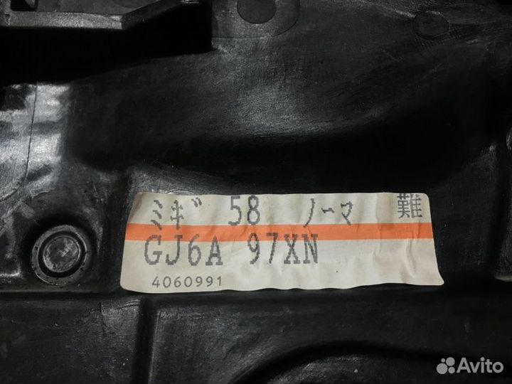 Панель двери передний правый Mazda 6 GG L3C1 2004