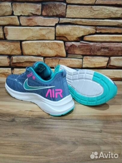 Кроссовки Nike беговые