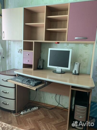 Компьютерный стол