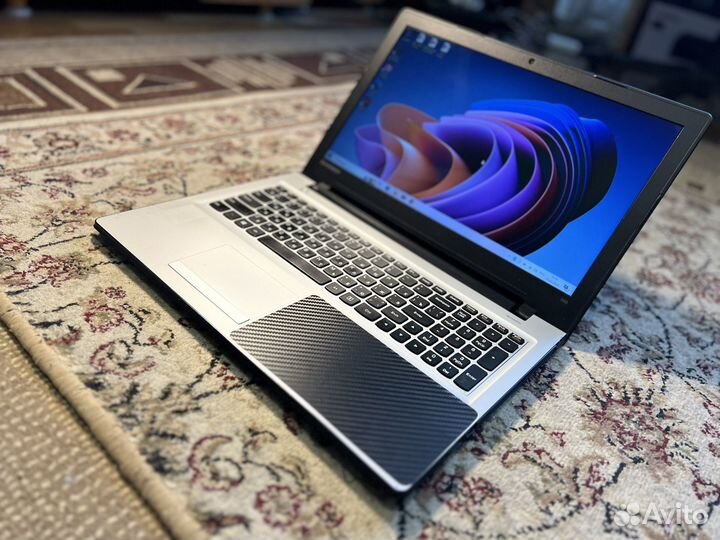 Игровой Ноутбук Lenovo GeForce 920m/4ядра/8гб