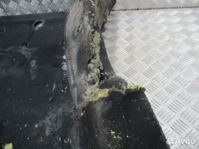 Шумоизоляция шахты кабины Mercedes-Benz A940682096