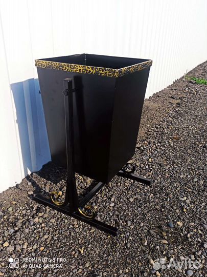 Урна для мусора уличная