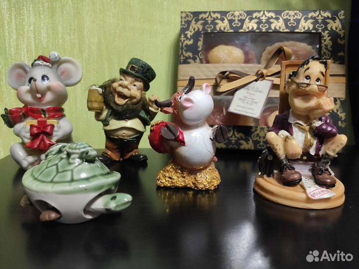 Подарки. Статуэтки. Сувениры. Свечи подарочные