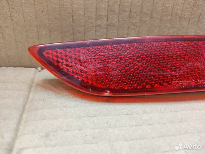 Катафот бампера задний правый Toyota Camry V70