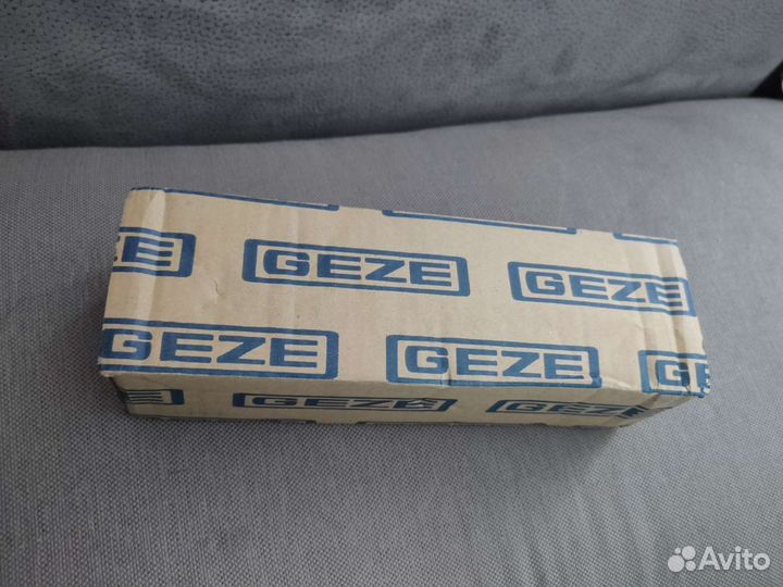 Доводчик дверной geze