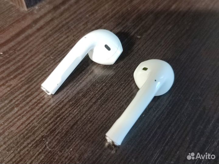 Беспроводные наушники apple airpods