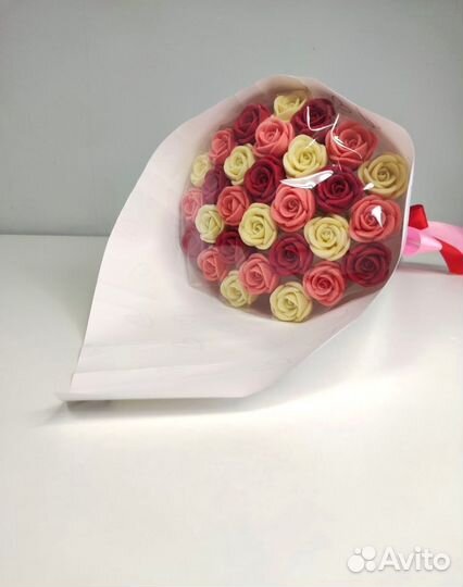 Букет - 29 Роз из Белого Шоколада