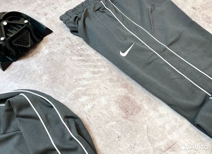Спортивные костюмы Nike модные