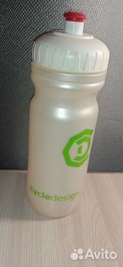 Бутылки для воды спортивные