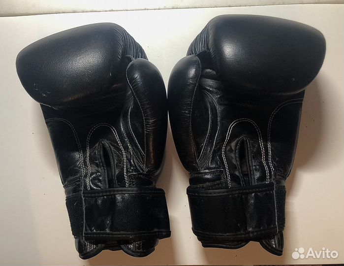 Боксерские перчатки